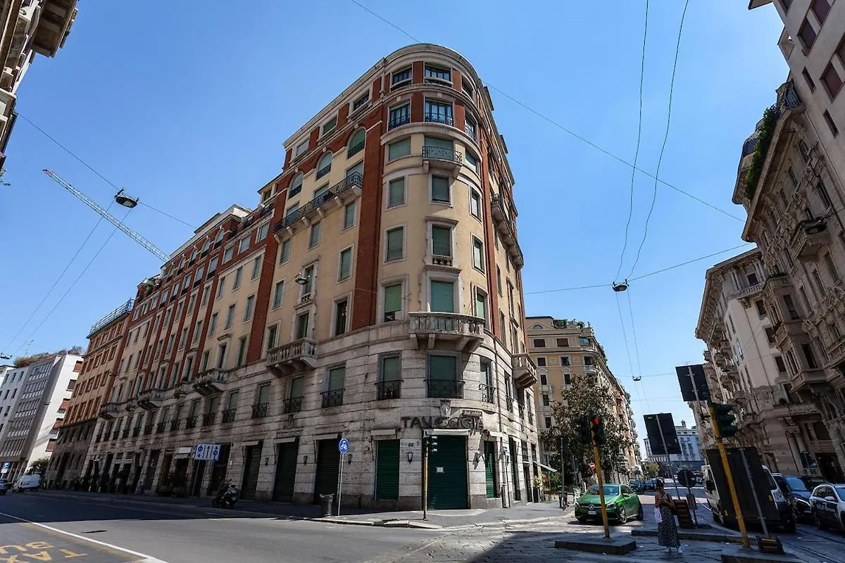Bilocale Con Wifi In Palazzo Storico, A 5 Minuti Dal Duomo Zona San Babila - Tribunale Μιλάνο 0*,  Ιταλία