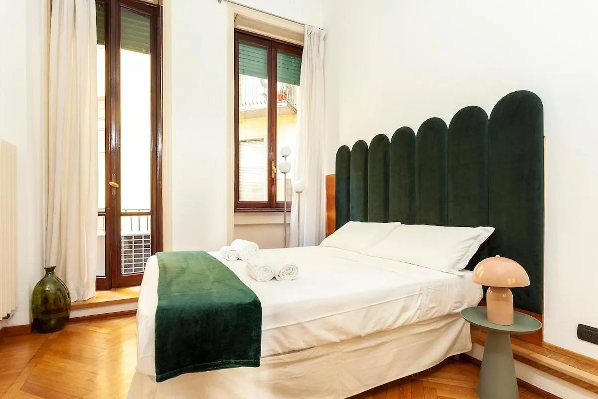Bilocale Con Wifi In Palazzo Storico, A 5 Minuti Dal Duomo Zona San Babila - Tribunale Μιλάνο